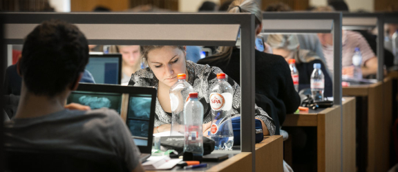 Studenten in studieruimte / Copyright: ID/Karel Hemerijckx