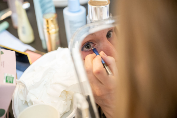 Verzorging en make-up oogpotlood - Copyright: Joost Joossen